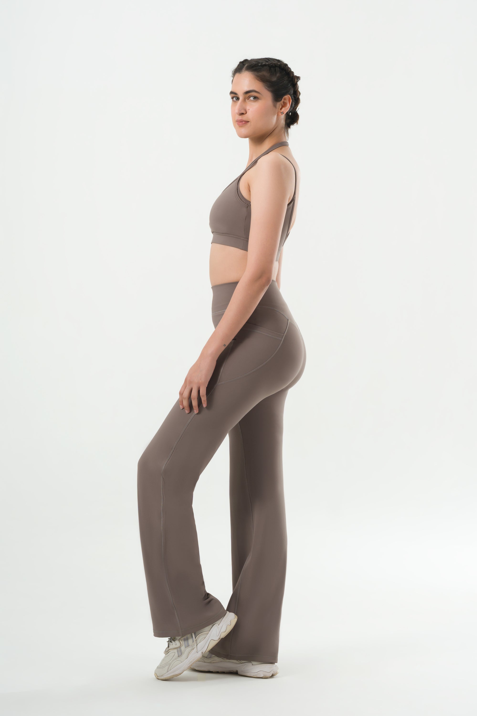 MUSE STRAIGHT PANTS
